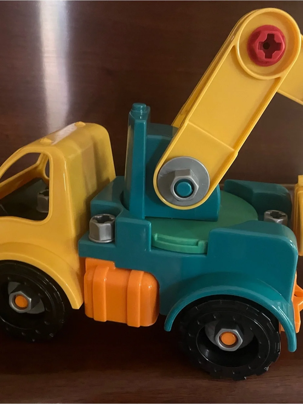 Take-A-Part Tow/bucket truck
